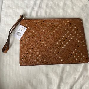 Michael Kors - jet set travel clutch - leather